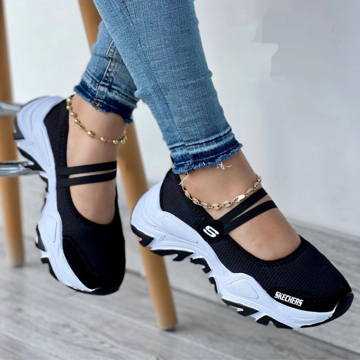 MAFALDA SKECHERS